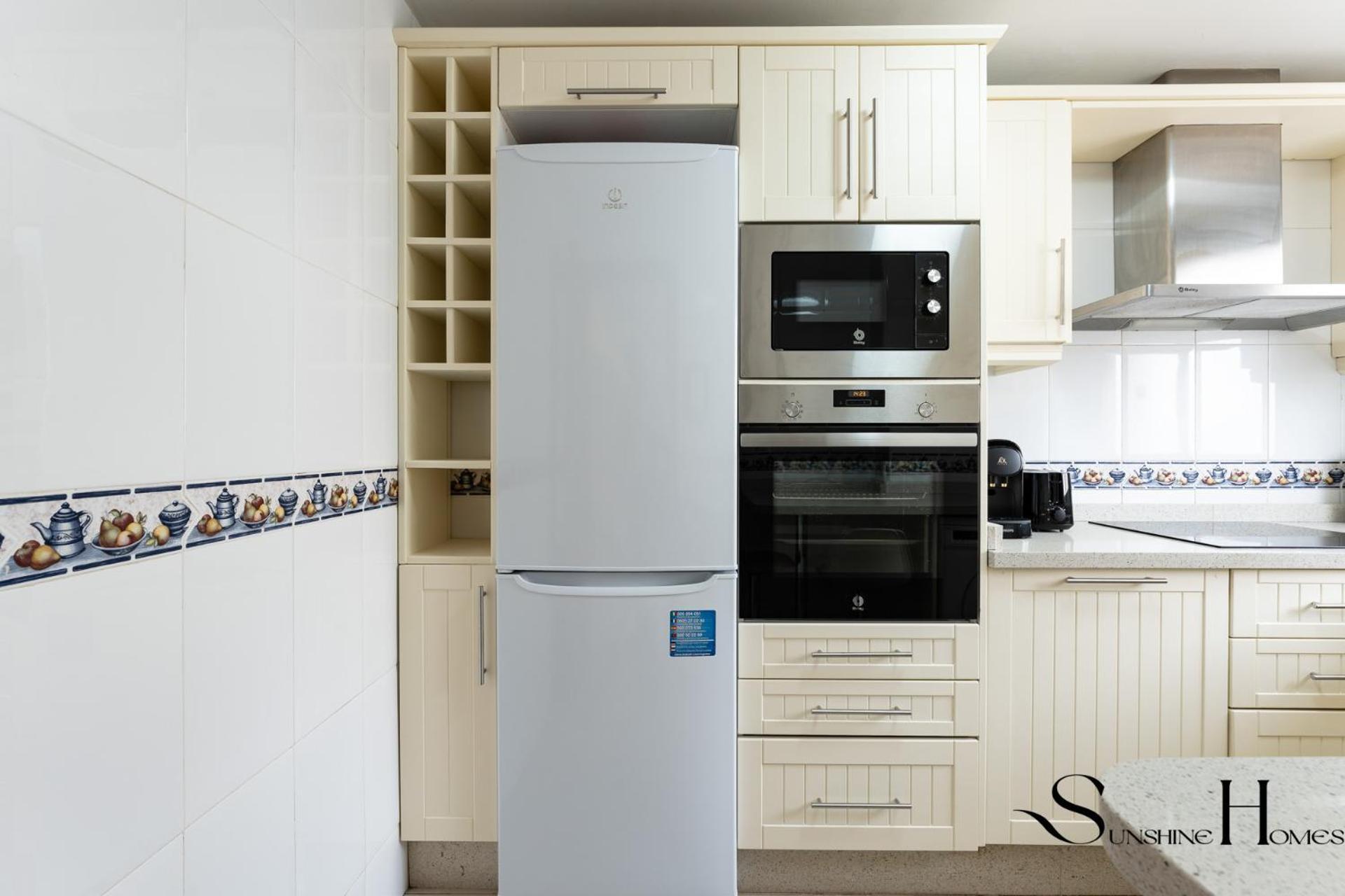Townhouse With Jacuzzi,sea Views, Swimming Pool,garage Hébergement de vacances Benalmádena
