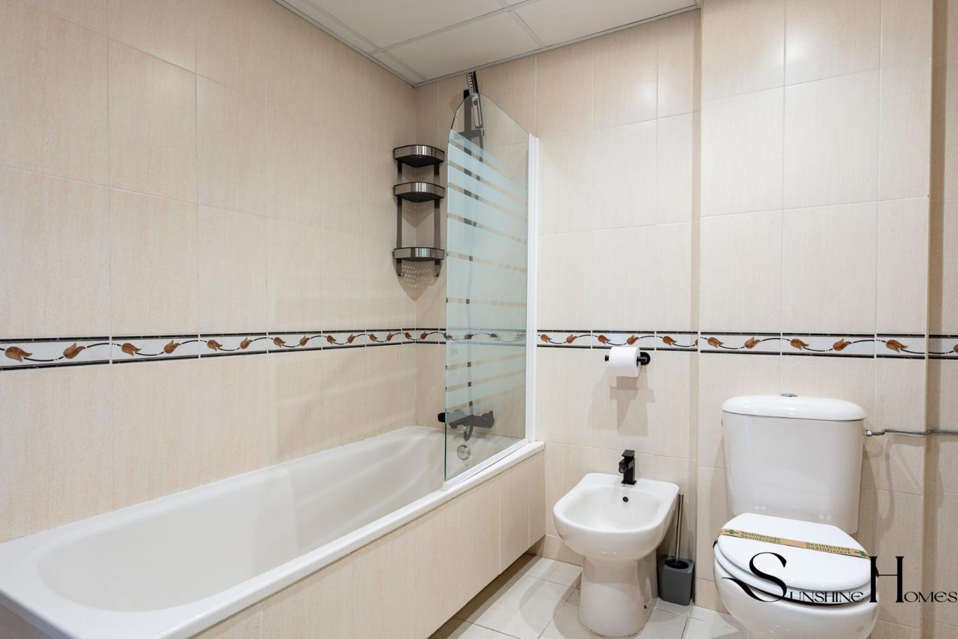Hébergement de vacances Townhouse With Jacuzzi,sea Views, Swimming Pool,garage